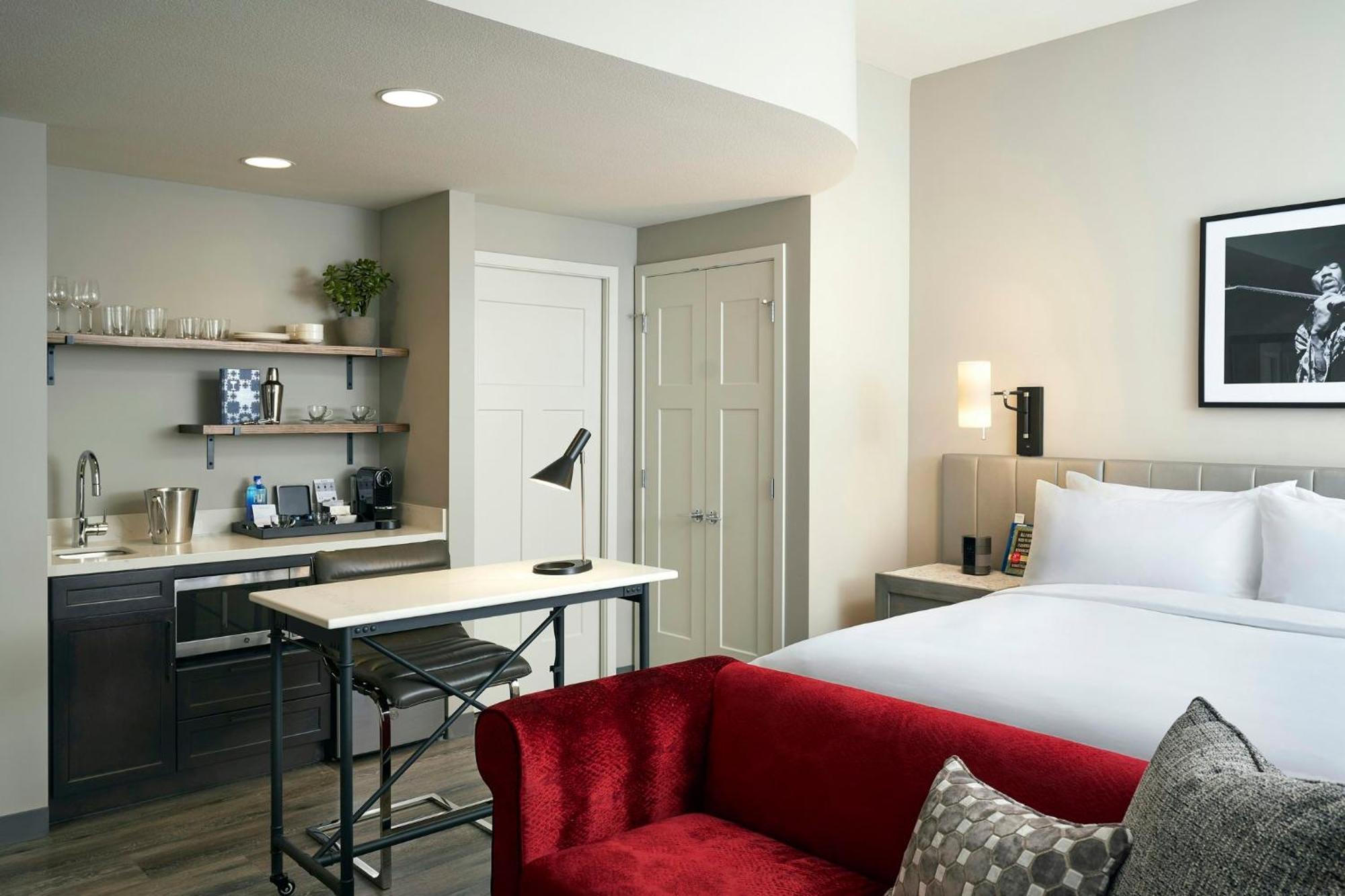 Deluxe King Studio Suite,1747076332:JPEG